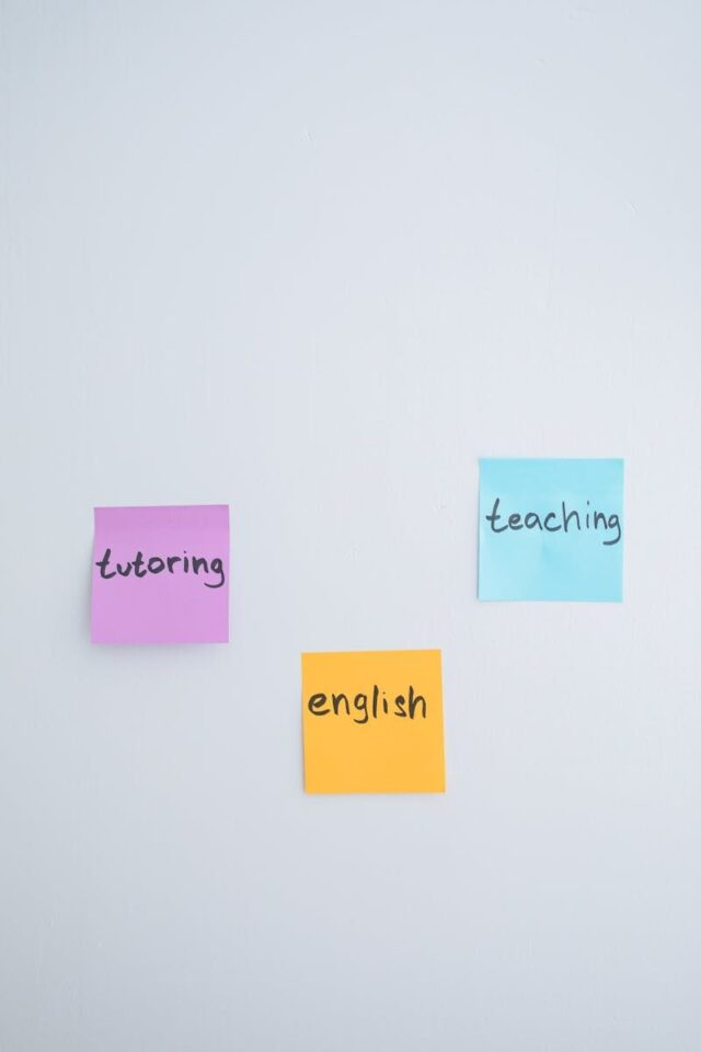 Brightly colored sticky notes for English teaching and tutoring sessions.